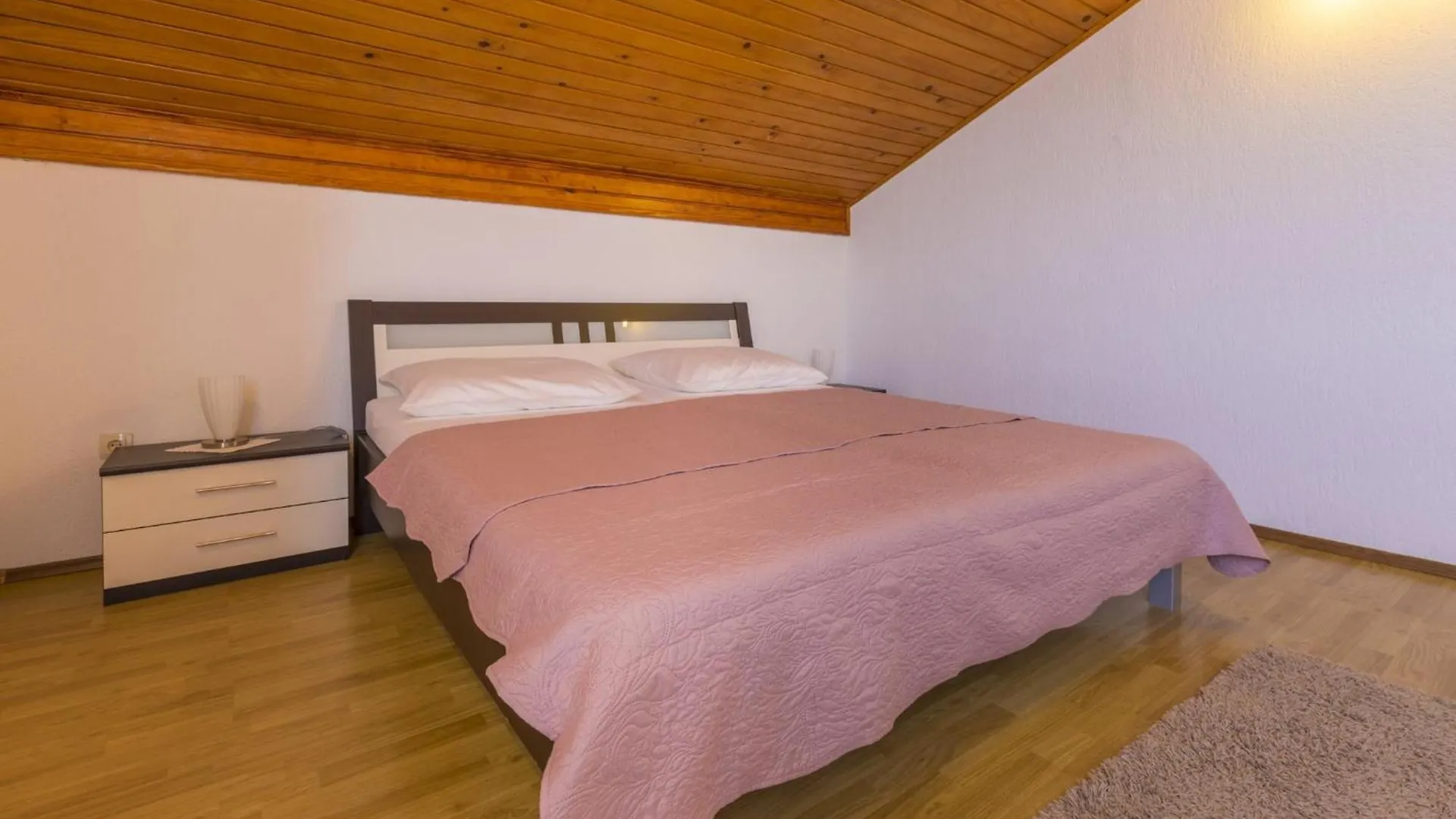 Apartment Rastovcan P Povile