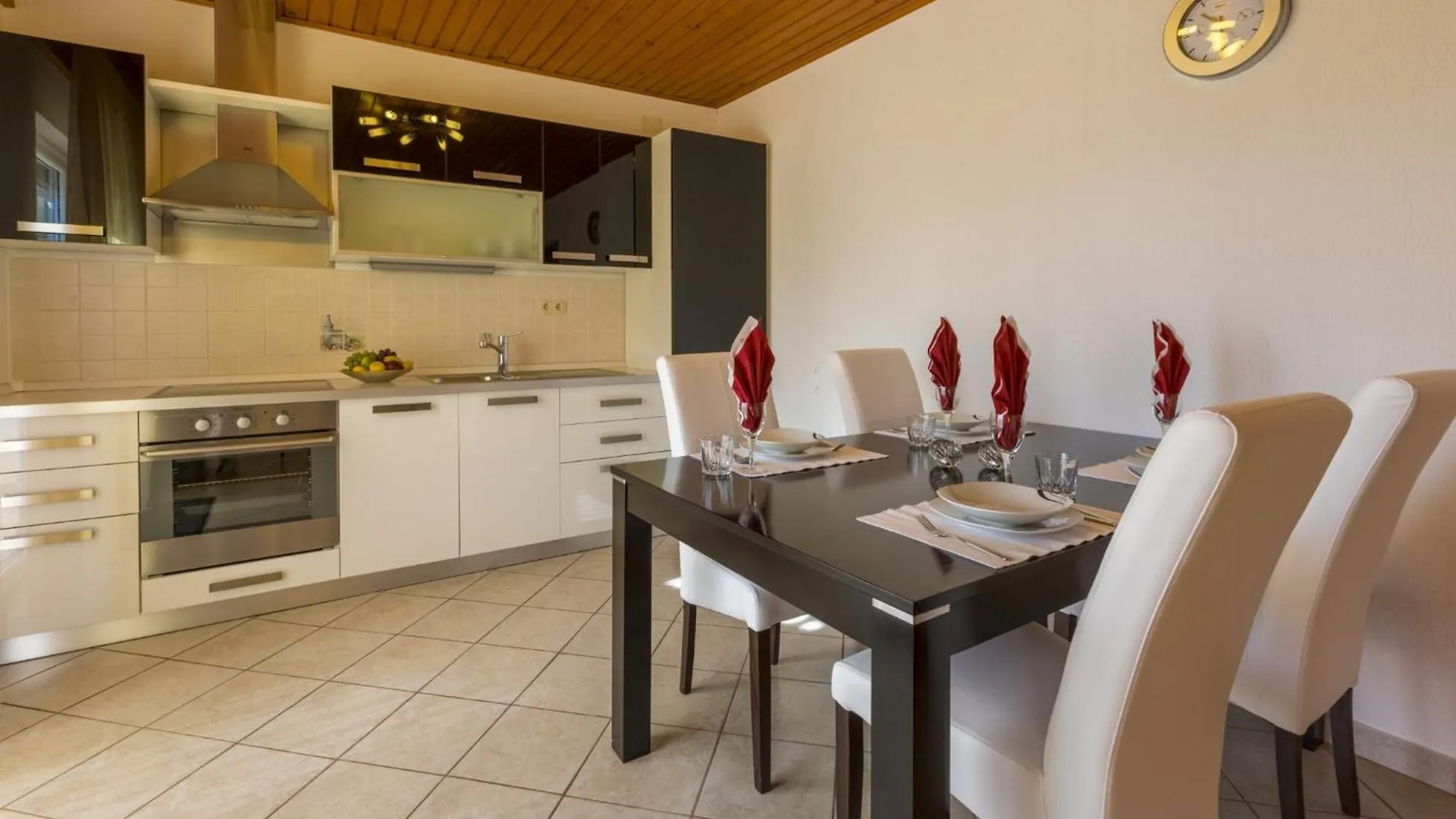 Rastovcan P Povile Apartment