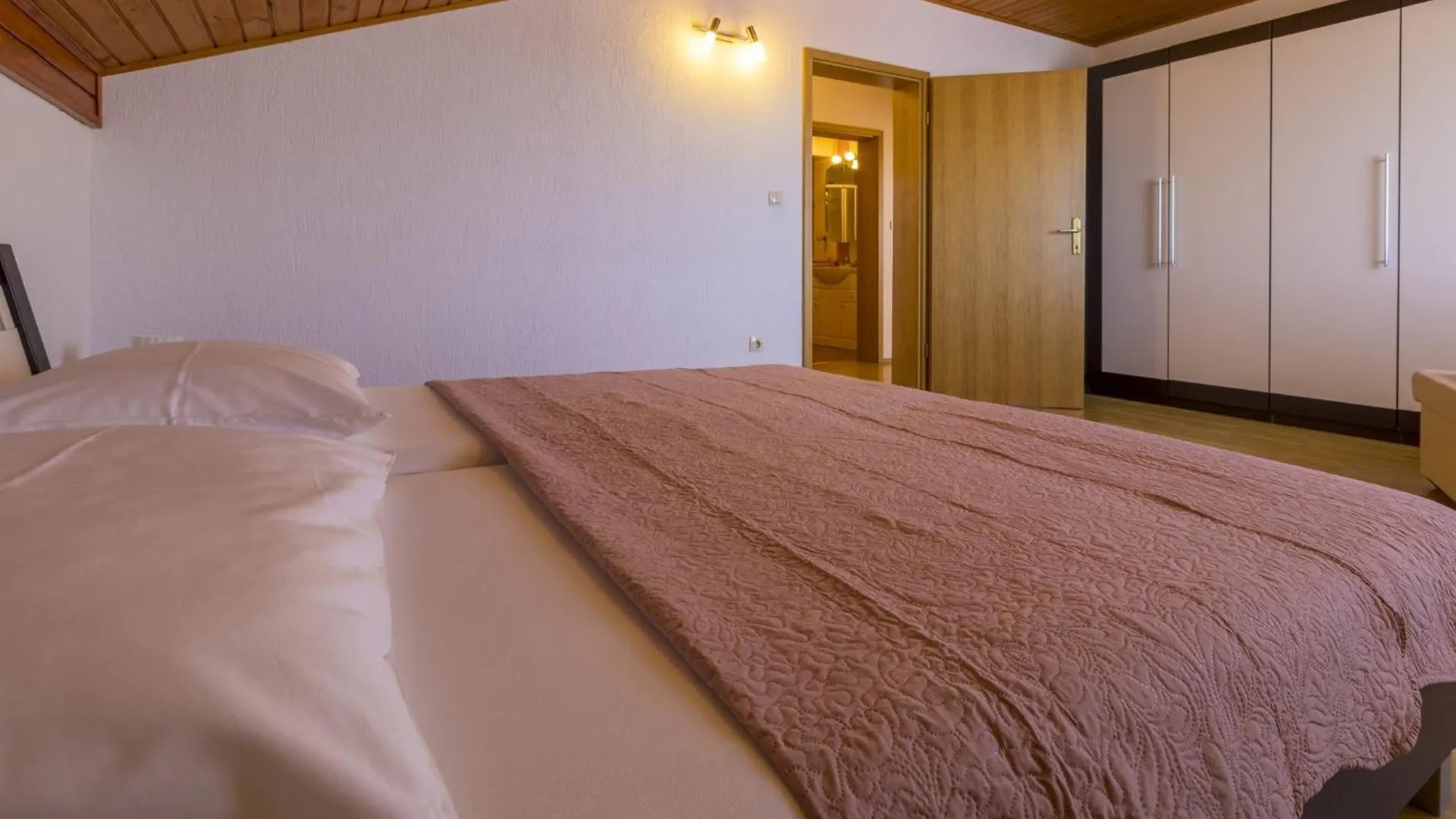 Rastovcan P Povile Apartment