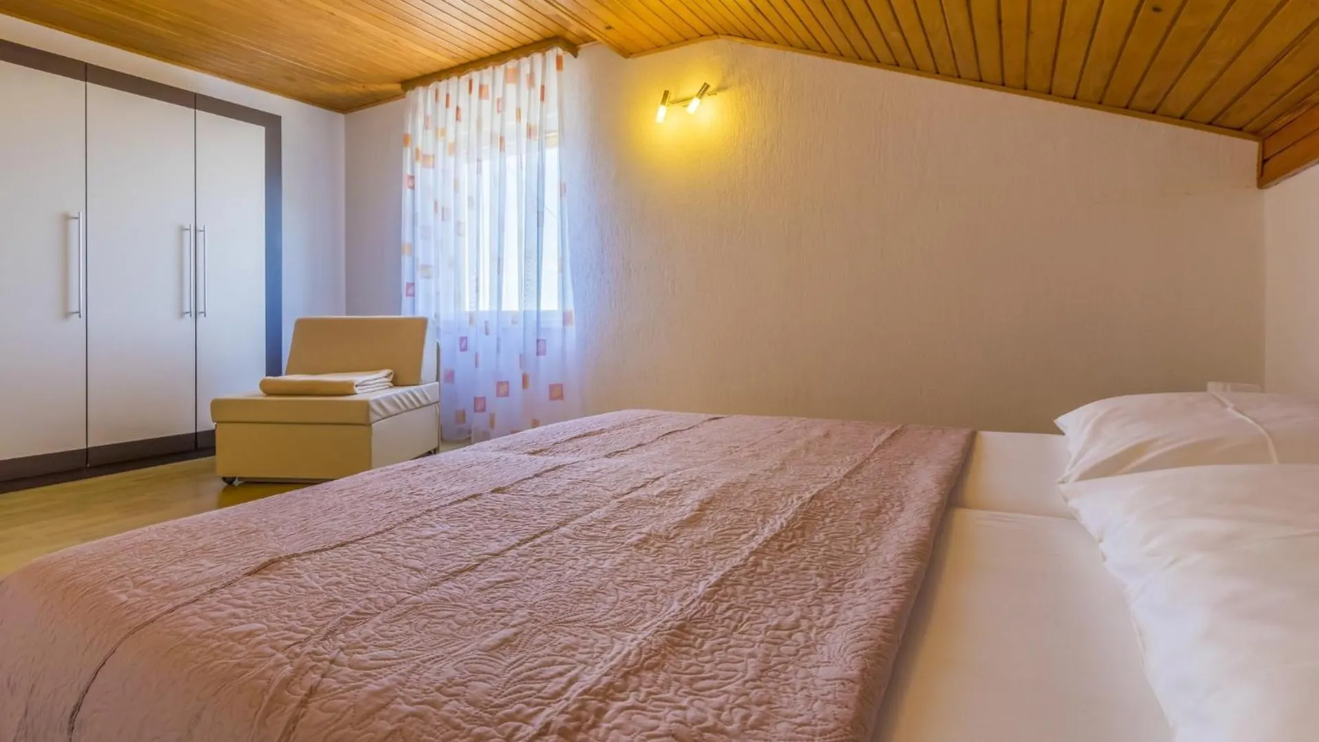 Apartment Rastovcan P Povile